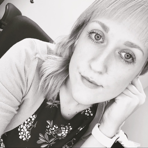 Meet your Posher, Sophie - Picture 2 of 2